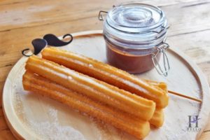 churros with chocolate dip