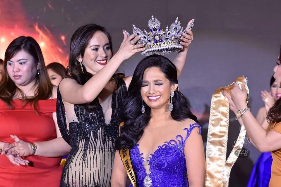 Your Mrs. Batangas Philippines 2019 – Rizz Semira-Ebreo!
